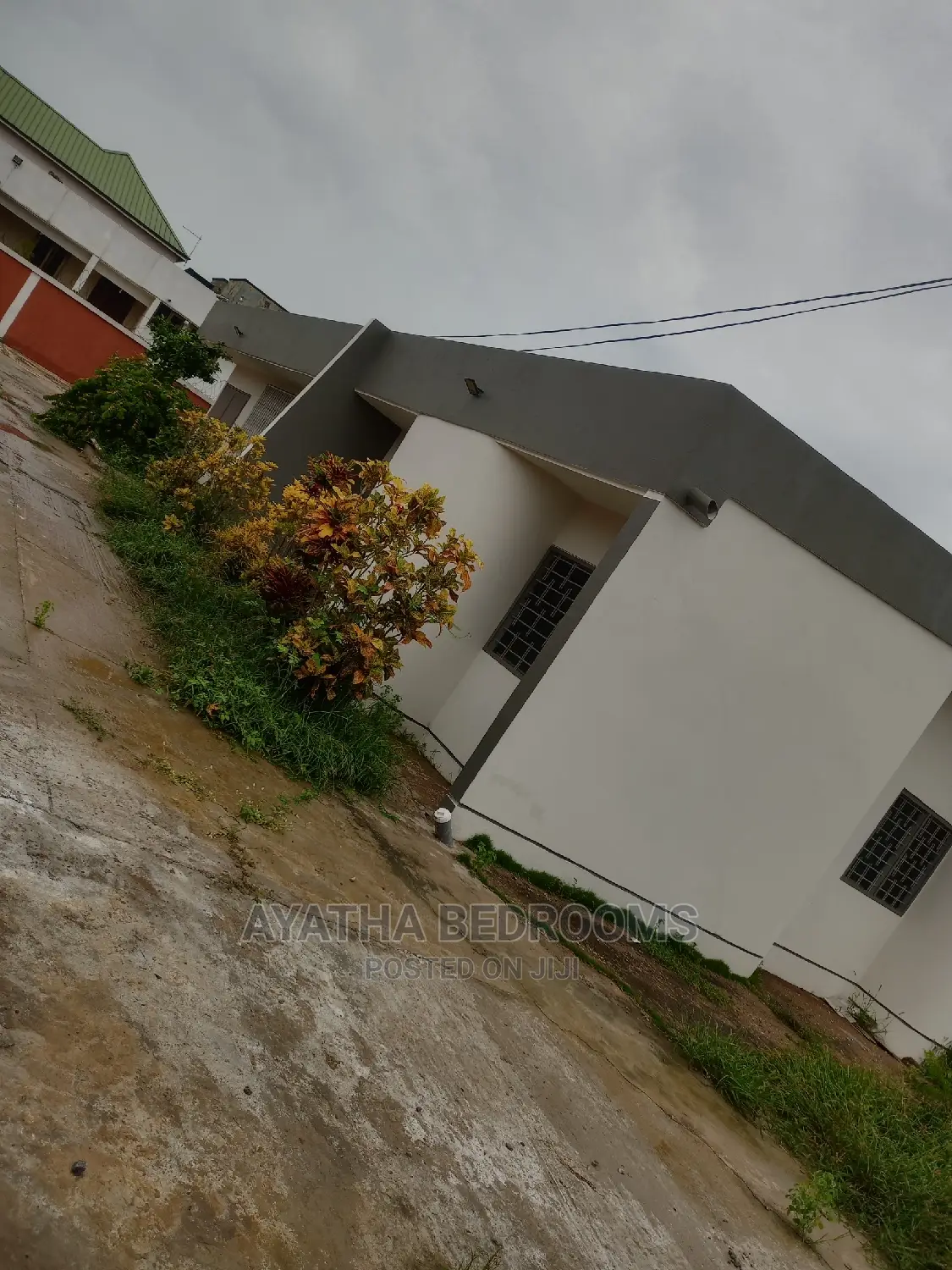 4bdrm House in Ayathar Bedroom, First Junction for Rent