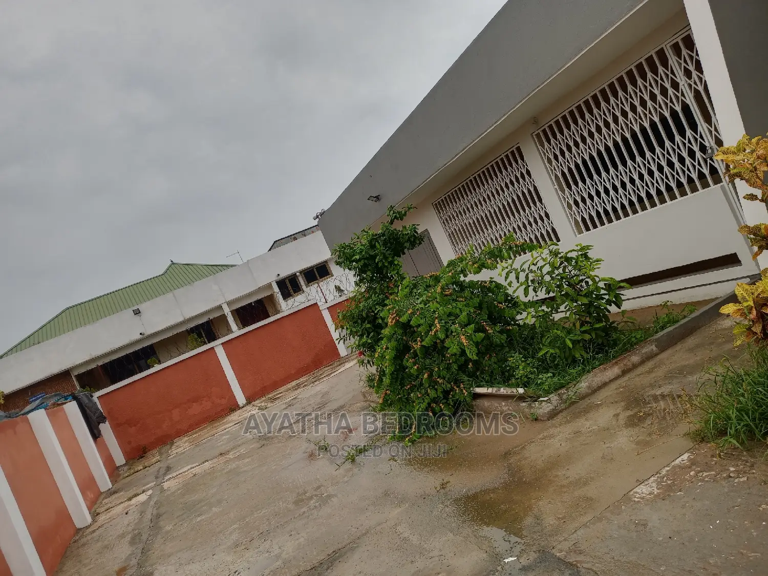 4bdrm House in Ayathar Bedroom, First Junction for Rent