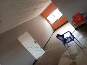 4bdrm House in Ayathar Bedroom, First Junction for Rent