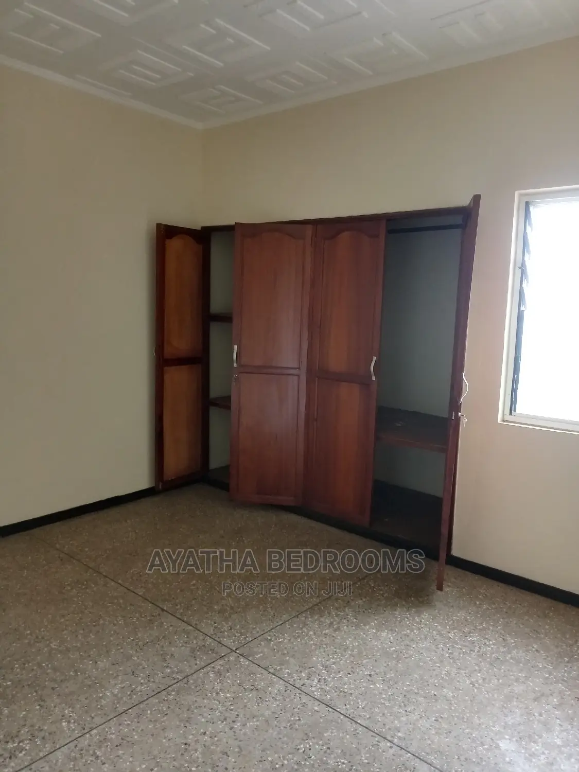 4bdrm House in Ayathar Bedroom, First Junction for Rent