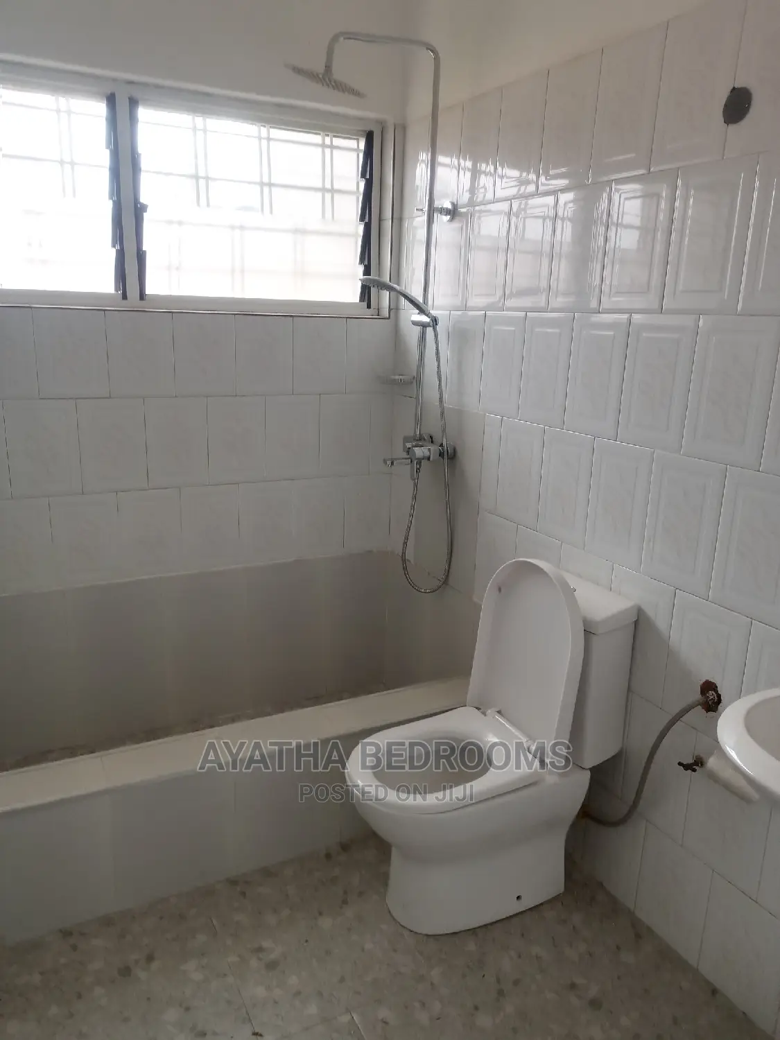 4bdrm House in Ayathar Bedroom, First Junction for Rent