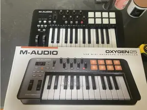 M Audio Oxygen 25 IV | USB Keyboard and Pad MIDI Controller