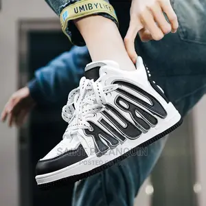 Droid Divulsion Sneaker