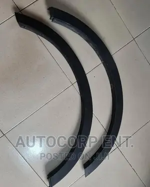 2013 - 2016 Ford Escape RHS-
Tyre Arch Moulding
