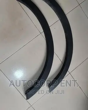 2013 - 2016 Ford Escape RHS-
Tyre Arch Moulding