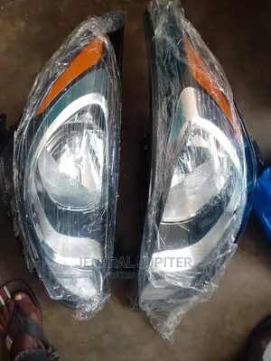 Hyundai Accent 2012 Headlight Pair.