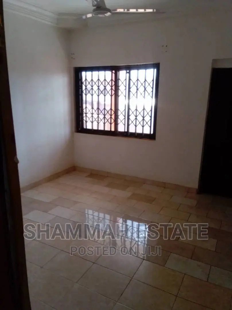 3bdrm Apartment in Aiding Estate, Sunyani Municipal for rent