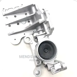 Nissan Sentra And Nissan Qashqai Gearbox Seat Mount