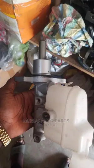 Toyota Hilux/Vigo Brake Master Cylinder Port