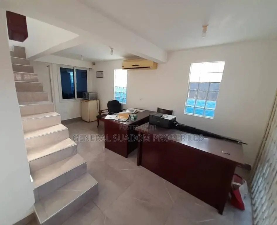 5bdrm Duplex in Suadom Properties, Baatsona Total for Sale