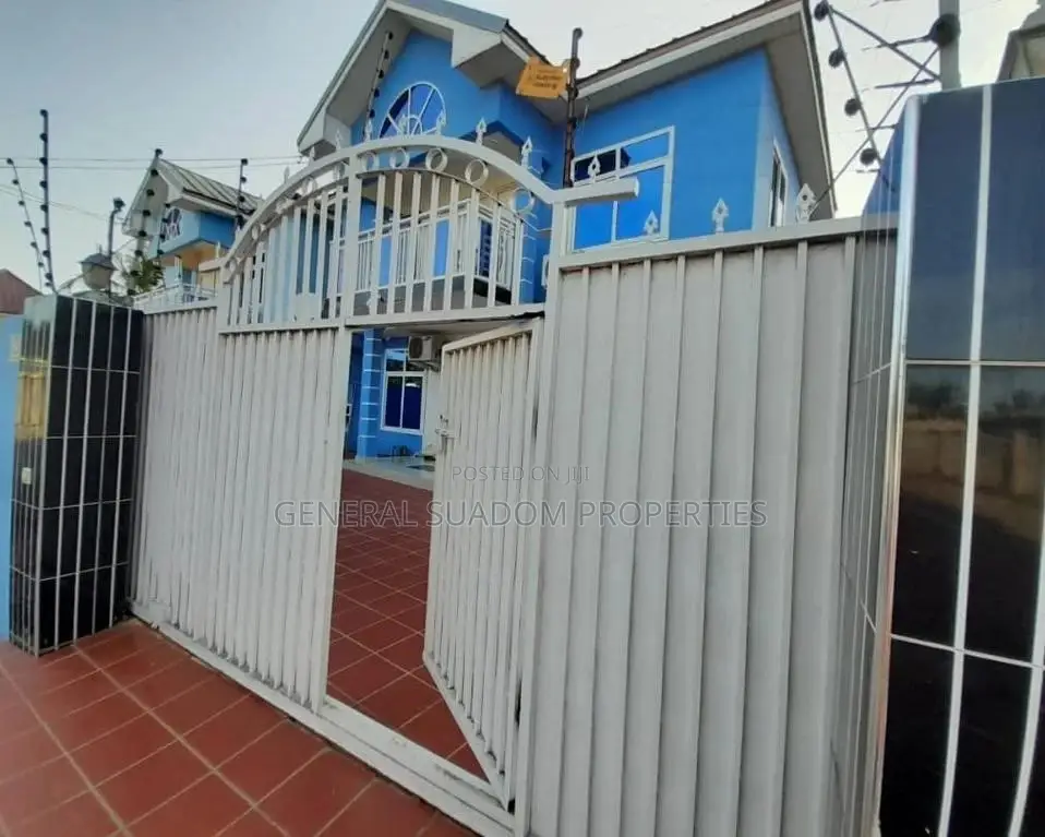 5bdrm Duplex in Suadom Properties, Baatsona Total for Sale