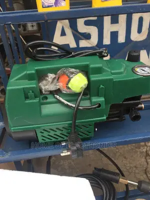 Highly Rated Car Wash Machine + All Accessories