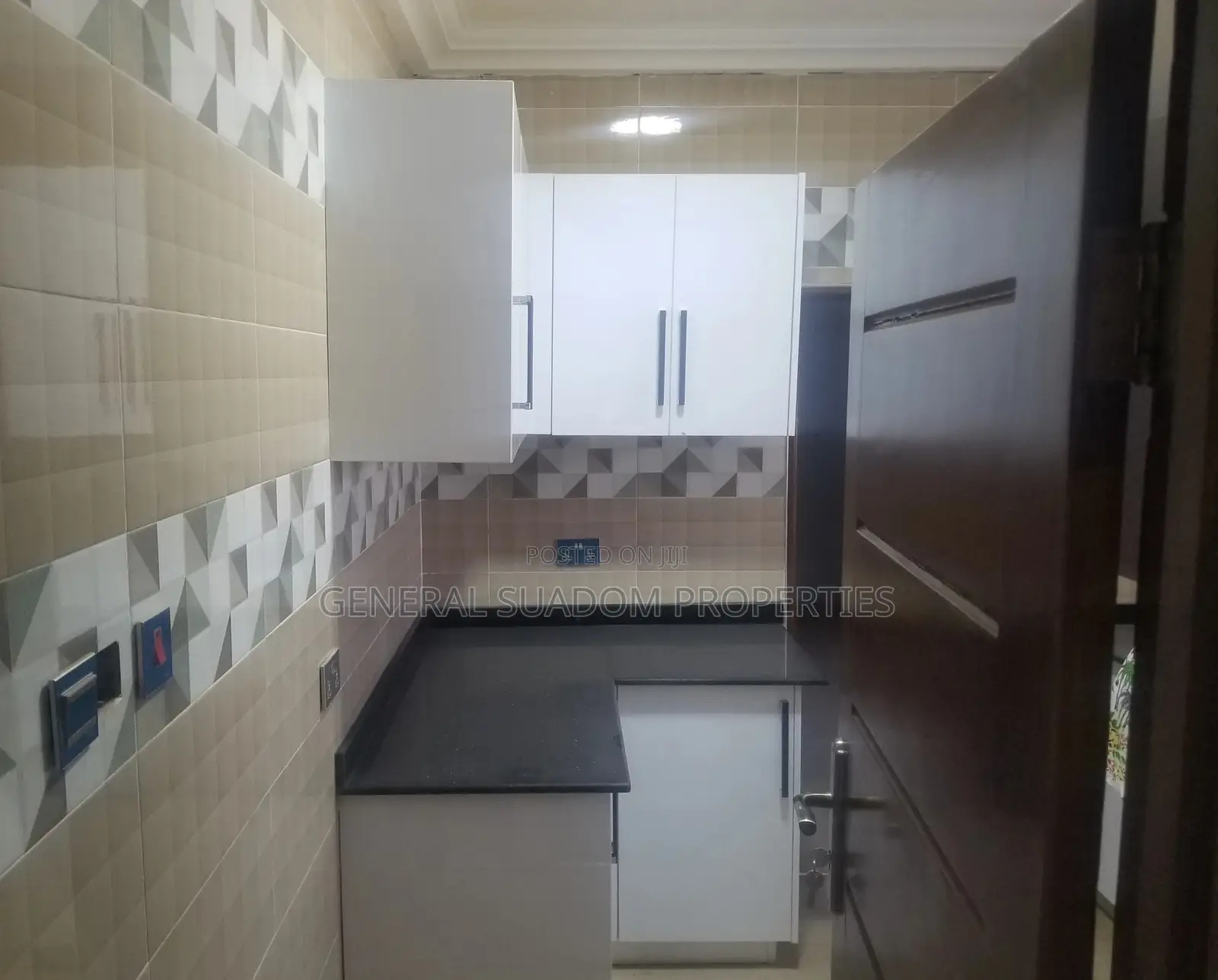 2bdrm Apartment in Suadom Properties, Baatsona Total for rent