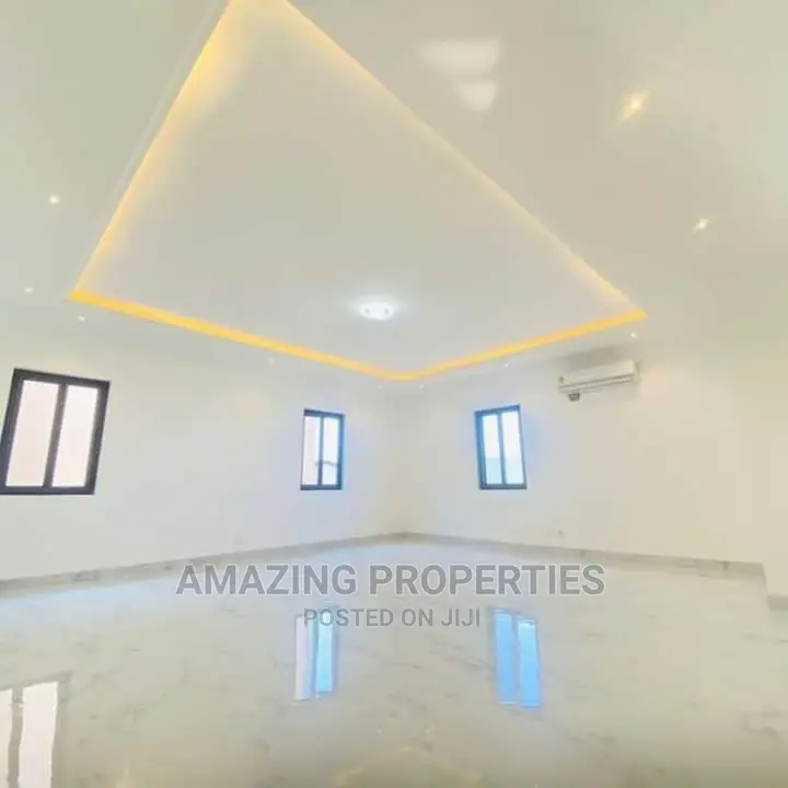 6bdrm House in for Sale 6 Bedroom for Sale