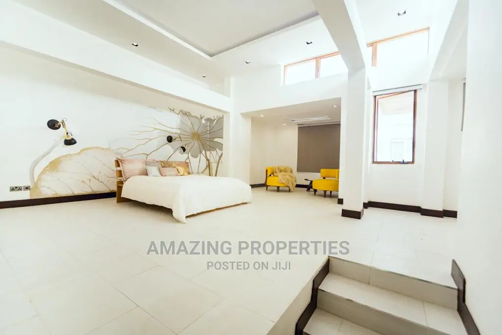 5bdrm Townhouse/Terrace in for Rent 5 Bedroom, Cantonments for Rent