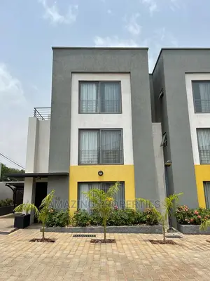 Furnished 4bdrm House in 4 Bedroom Townhouse, Cantonments for Rent