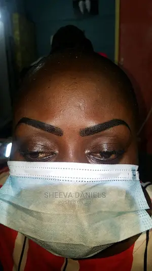 Eyebrow Tattoos and Microblading