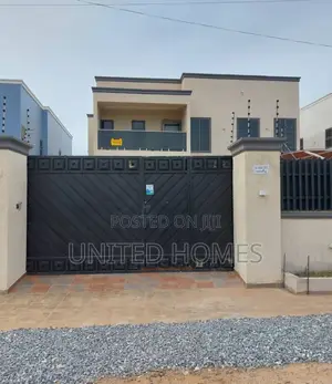 6bdrm House in Lake Side Estate for Sale