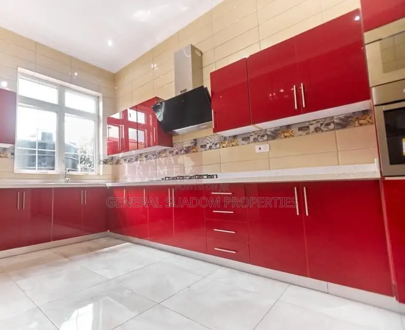 Furnished 3bdrm Apartment in Suadom Properties, Police Station