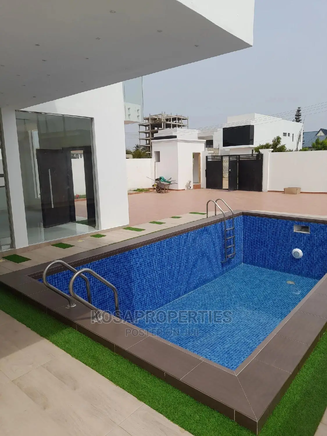 4bdrm House in East Legon for Sale