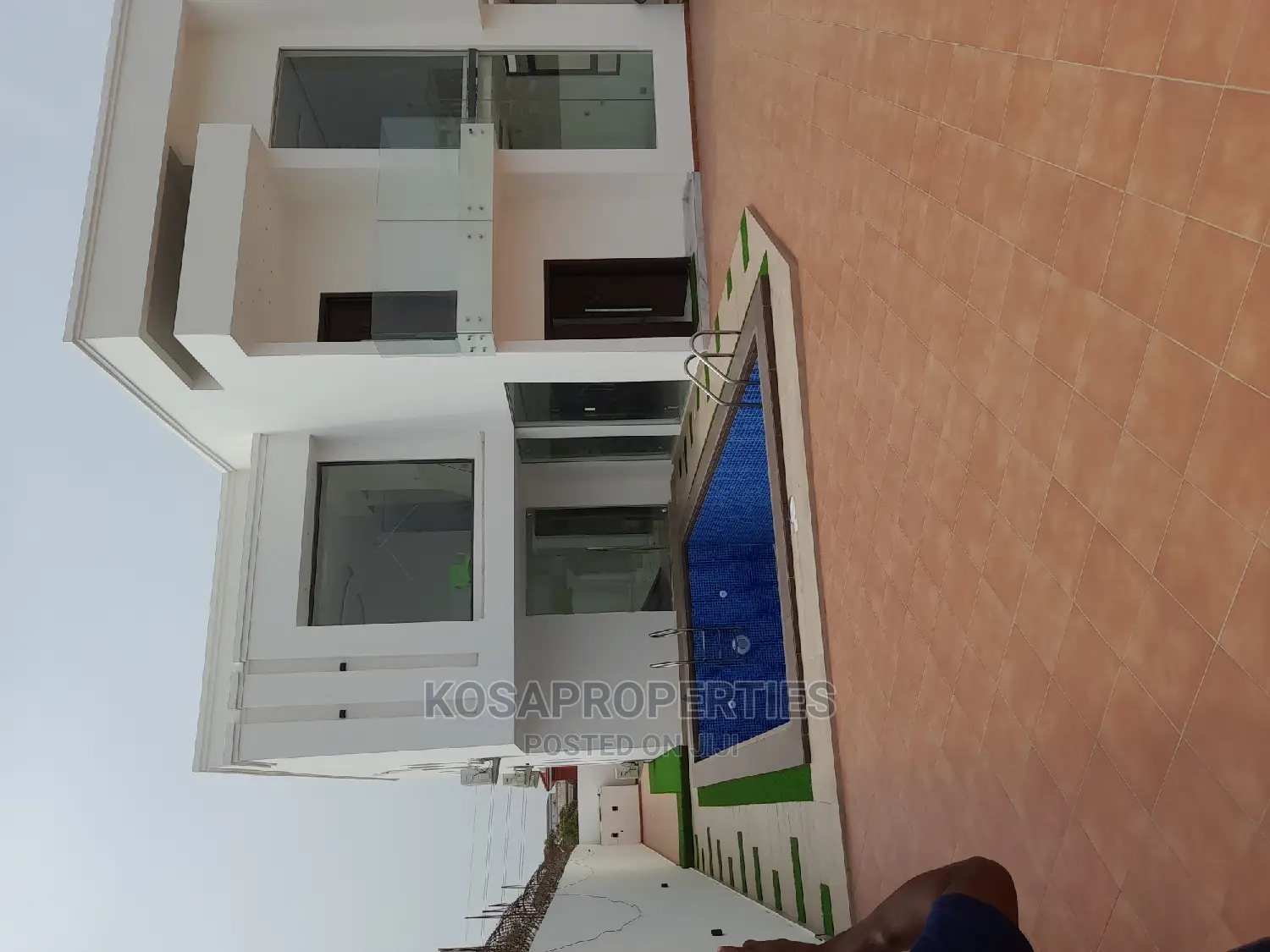 4bdrm House in East Legon for Sale