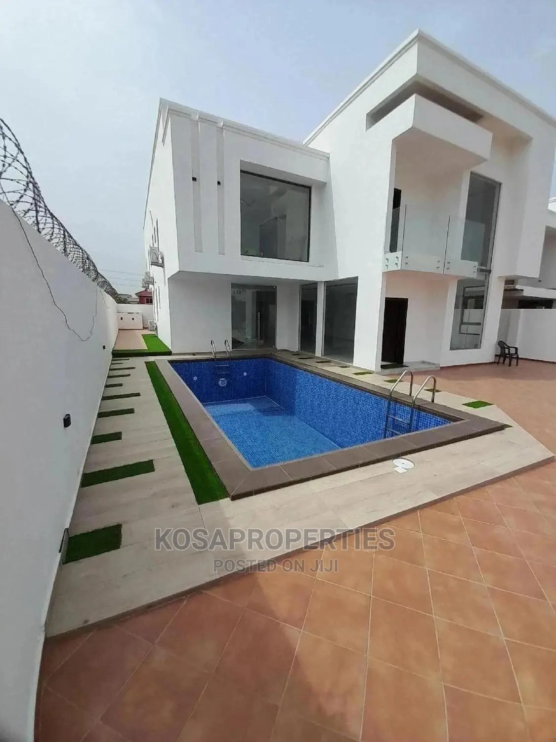 4bdrm House in East Legon for Sale
