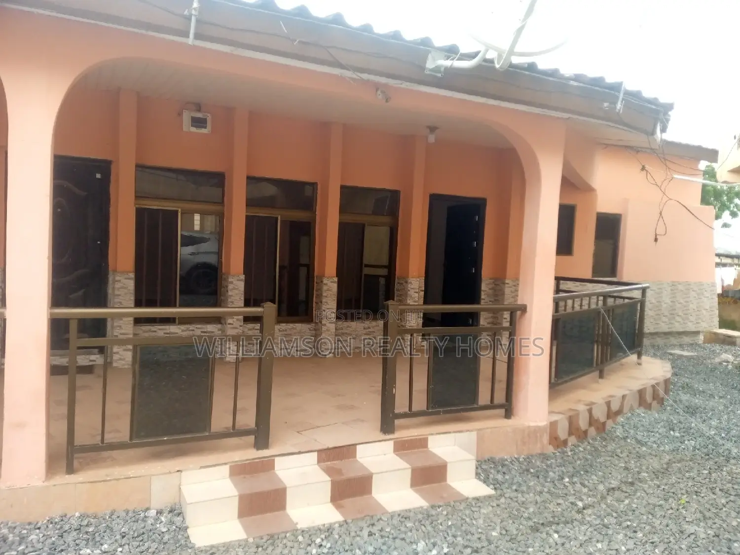 2bdrm Apartment in Community 18, Spintex for rent