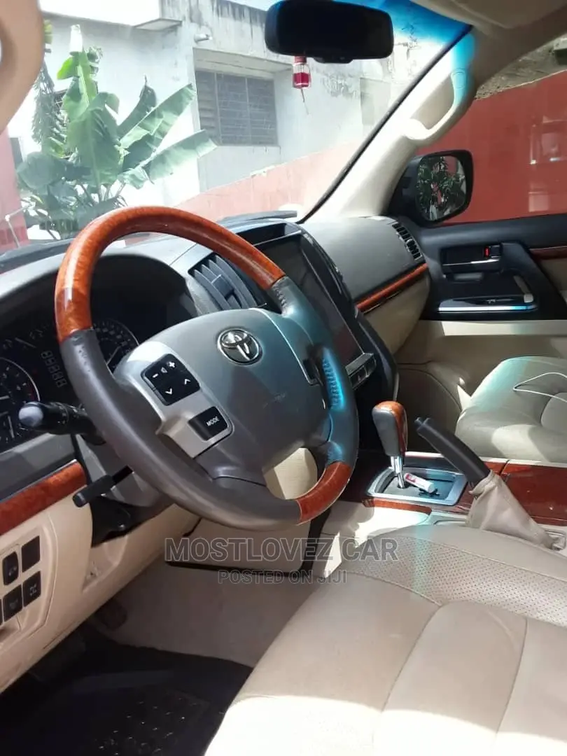 Cars for Rent Landcruiser V8 for Rent in Greater Accra Tours