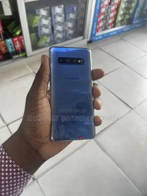 New Samsung Galaxy S10 128 GB Blue