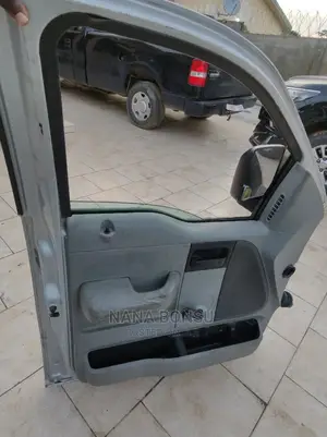 2007 Ford F-150 Front Doors