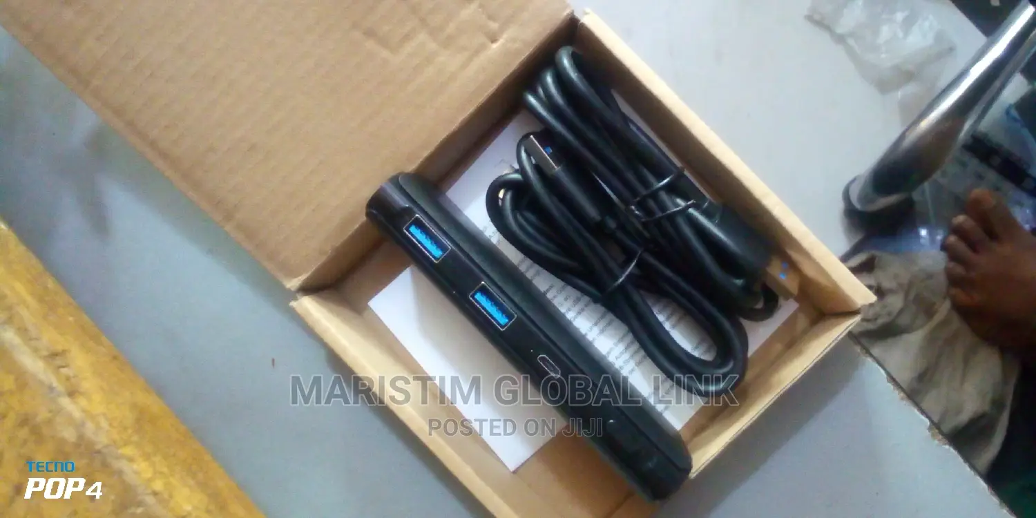 USB 3.0 Switch 2 in 4 Out