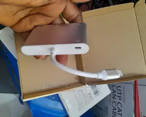 Lighting to HDMI/VGA/AV Adapter