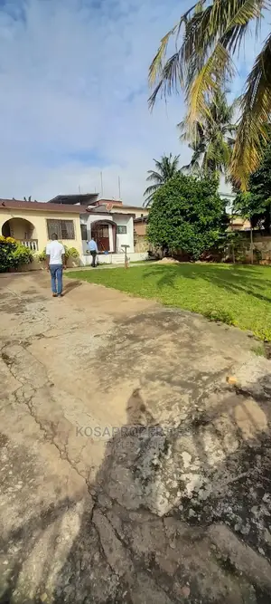 4bdrm House in Mataheko, Kaneshie for sale