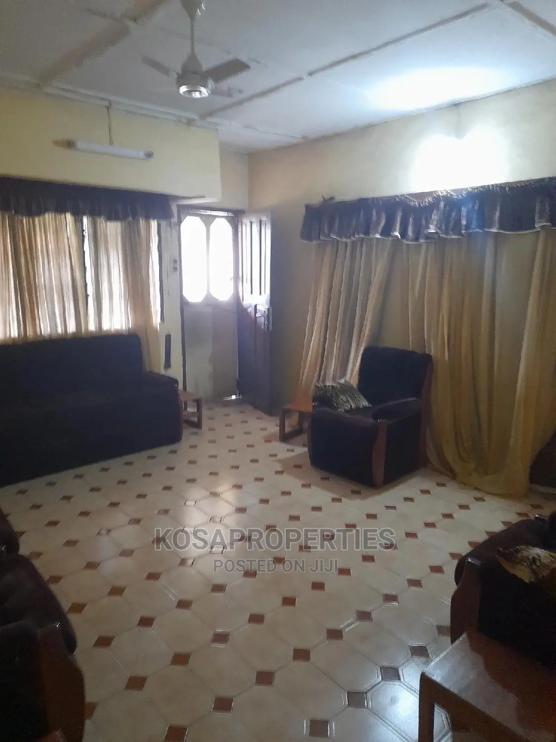 4bdrm House in Mataheko, Kaneshie for sale