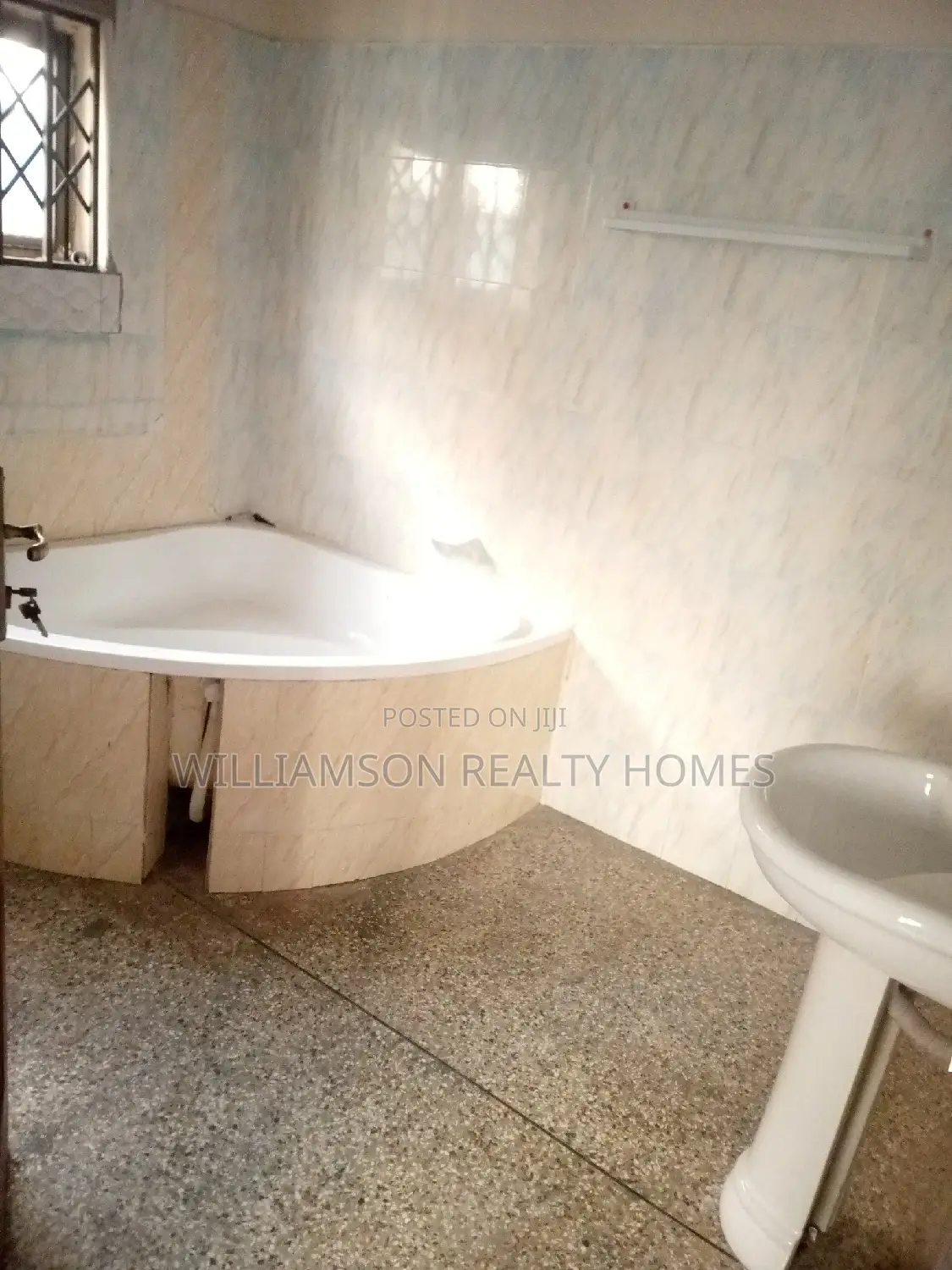 4bdrm House in Community 20 Estate, Spintex for rent