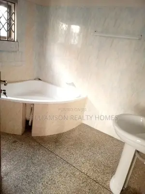 4bdrm House in Community 20 Estate, Spintex for rent