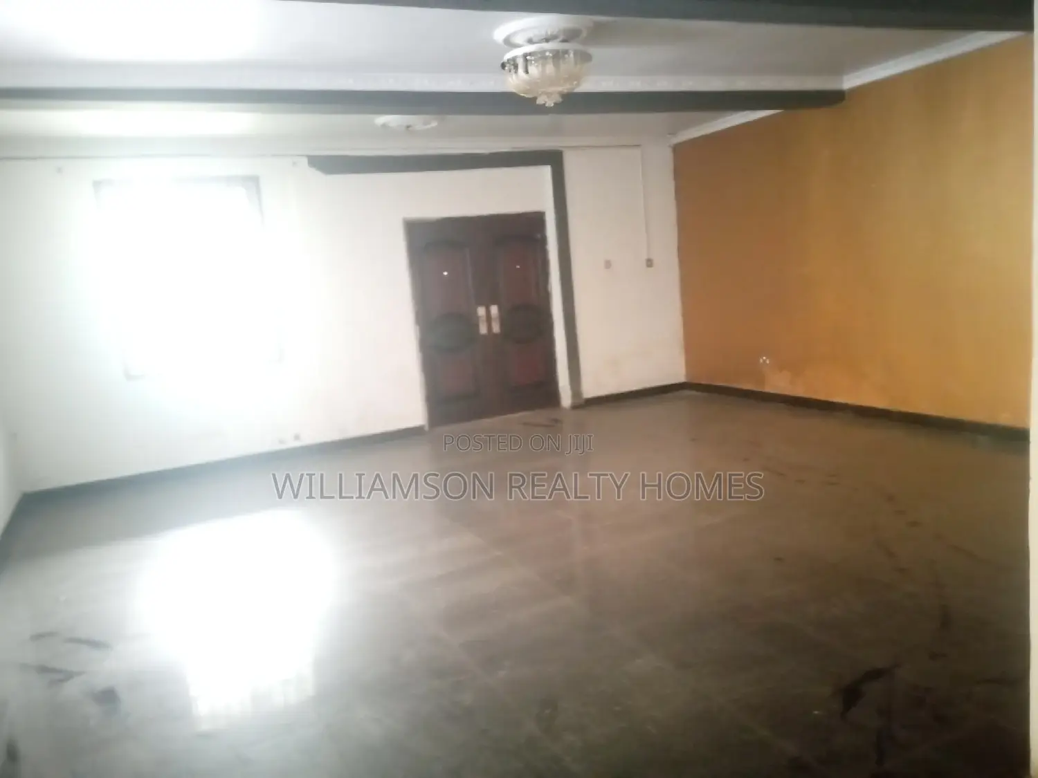 8bdrm House in Community 18, Spintex for rent