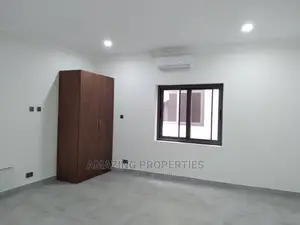 Furnished 4bdrm House in 4 Bedrooms House for Sale