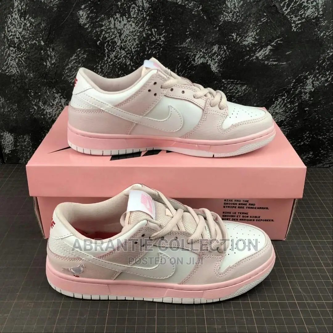 Nike SB Low Dunks