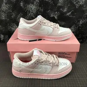 Nike SB Low Dunks