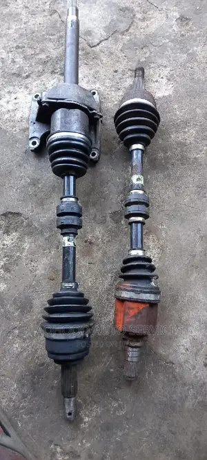 Sentra/Versa/Altima Front DRIVE SHAFT Pair for Sale