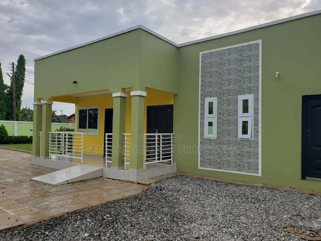 3bdrm House in Suadom Properties, Baatsona Total for rent