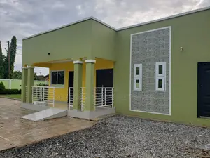 3bdrm House in Suadom Properties, Baatsona Total for rent
