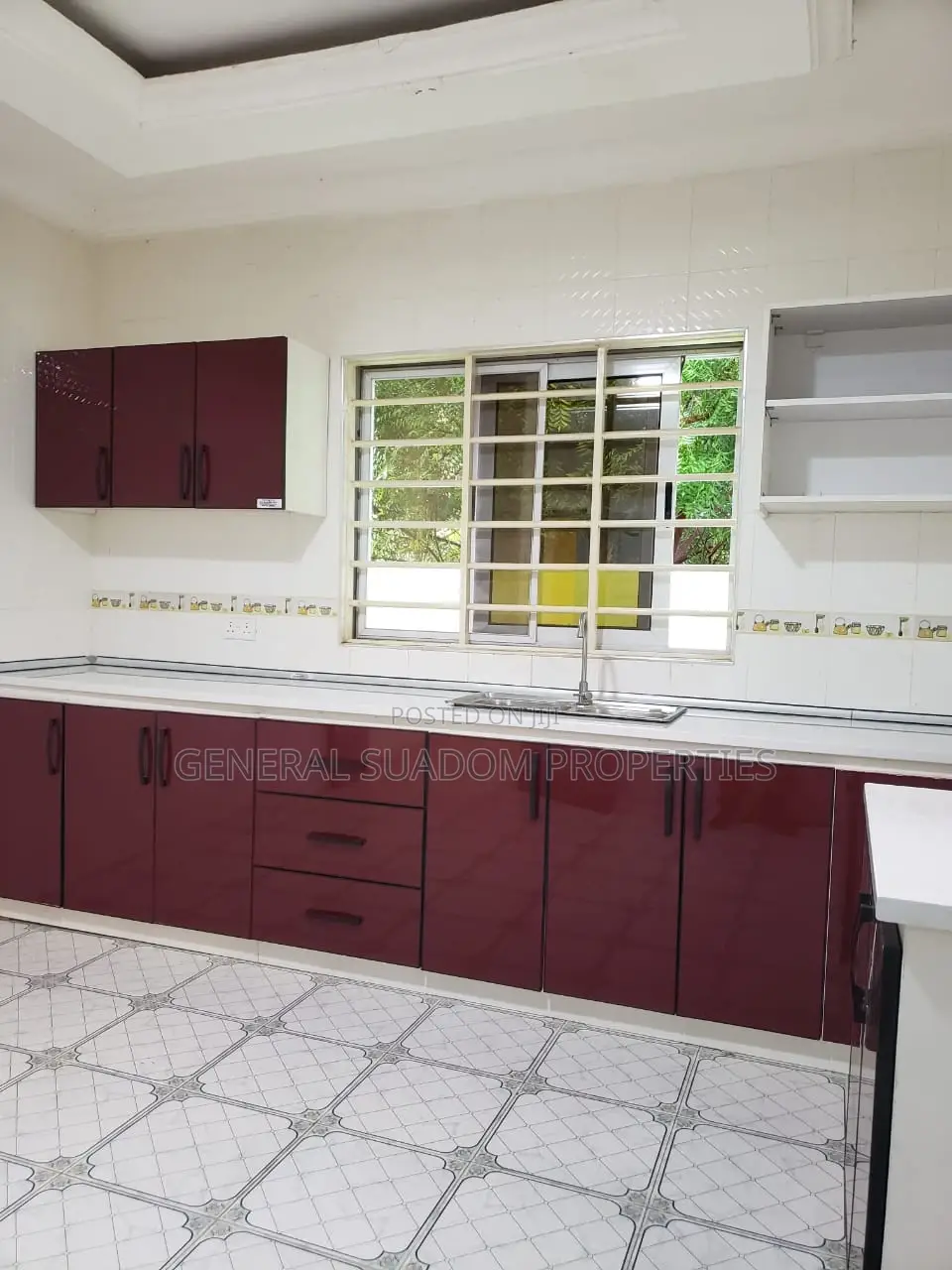 3bdrm House in Suadom Properties, Baatsona Total for rent