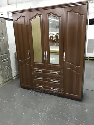 Four Doors Waredrope