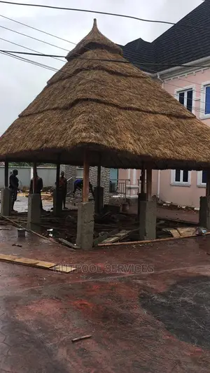 Hut Contractor