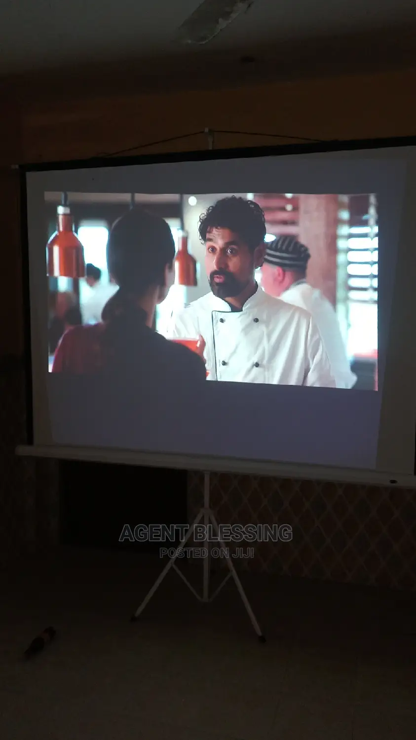 Projector(Gh400) + Screen(Gh200) Rentals in Tema and Accra