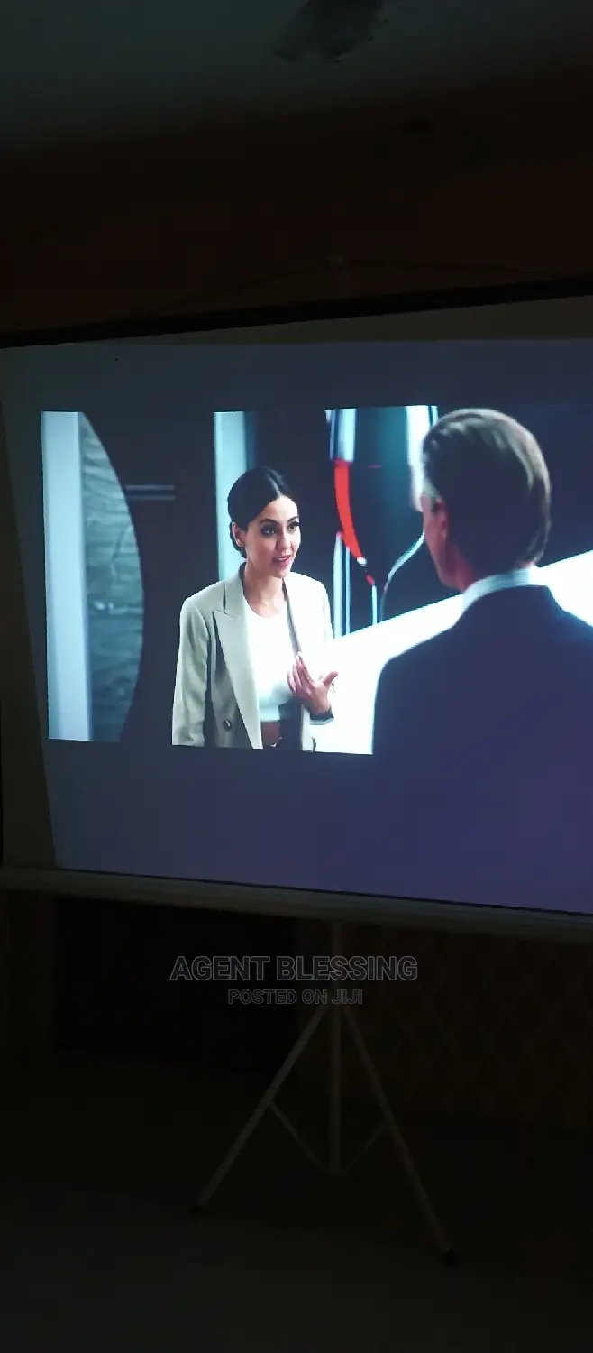 Projector(Gh400) + Screen(Gh200) Rentals in Tema and Accra