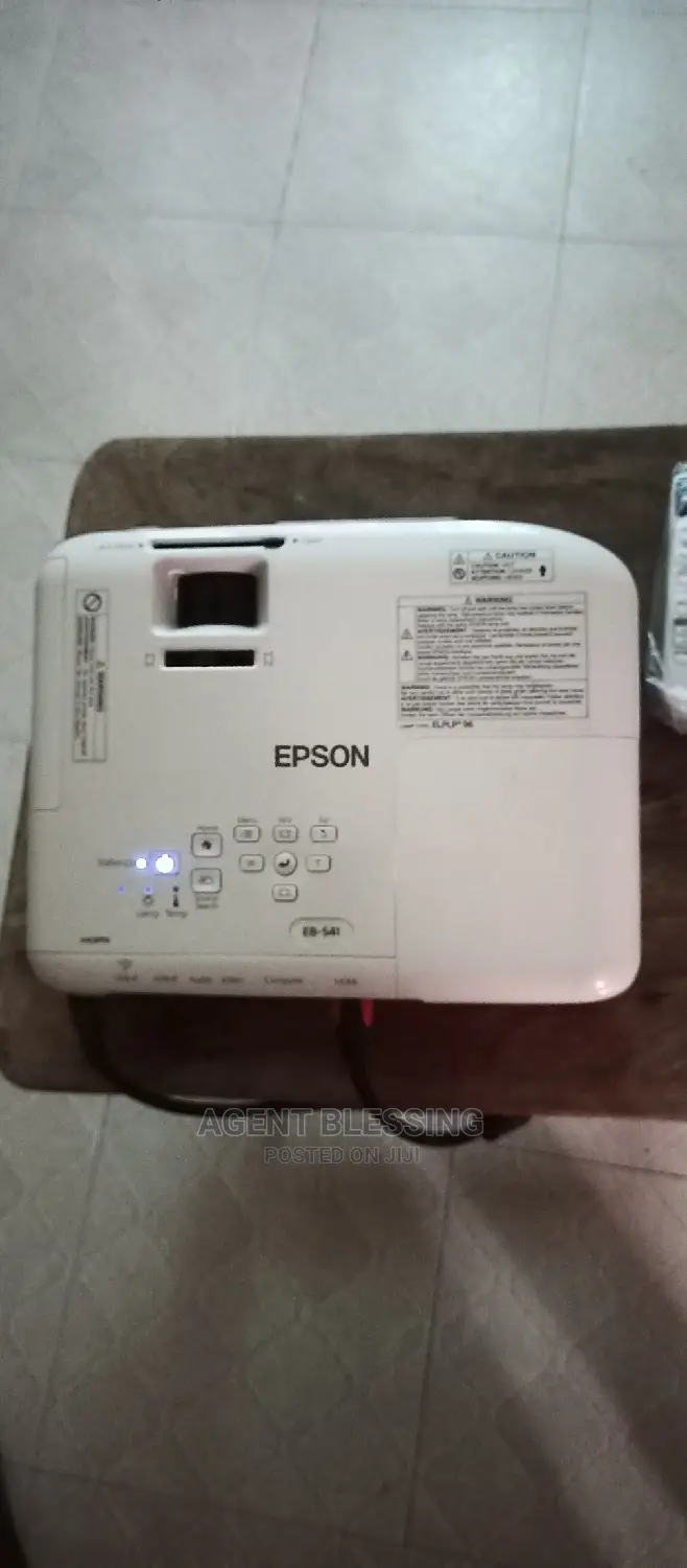 Projector(Gh400) + Screen(Gh200) Rentals in Tema and Accra