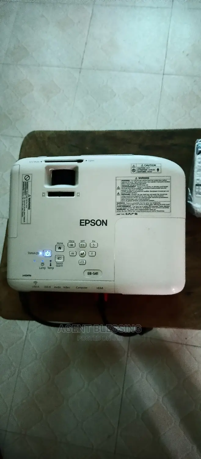 Projector(Gh400) + Screen(Gh200) Rentals in Tema and Accra